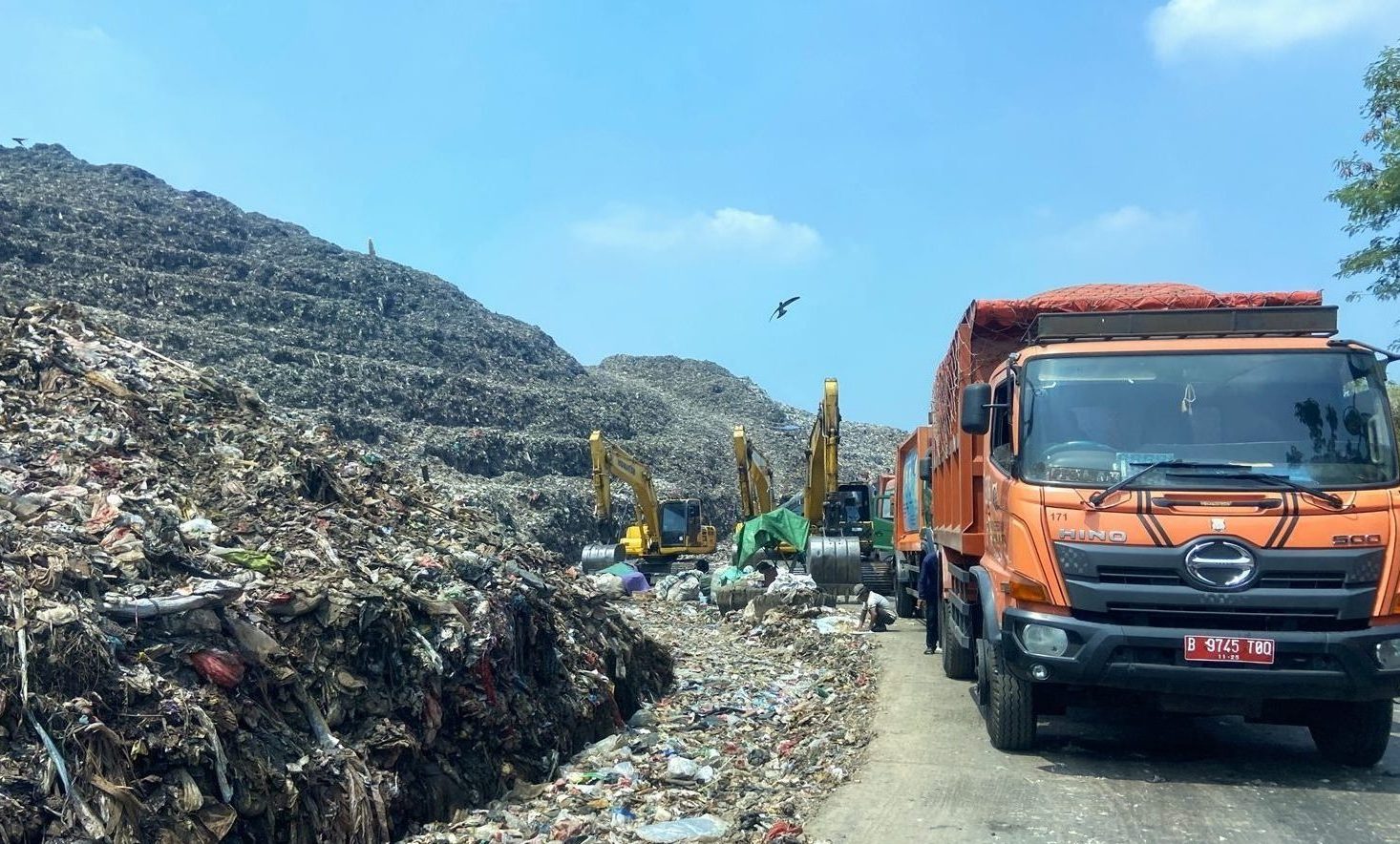 A Walk through Bantar Gebang Landfill: A Closer Look at the Informal Waste Workers